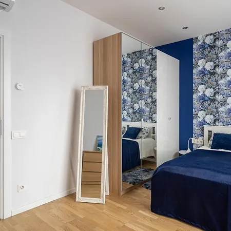 Apartment 1-bedroom Penthouse With Underground Parking