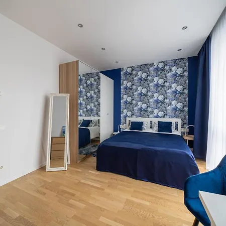 1-bedroom Penthouse With Underground Parking Appartement Riga