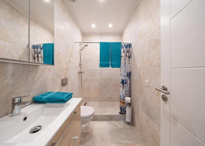 아파트 1-bedroom Penthouse With Underground Parking