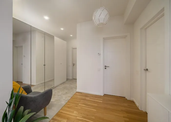 1-bedroom Penthouse With Underground Parking * 리가