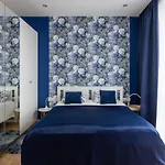 Dzīvoklis 1-bedroom Penthouse With Underground Parking Riga