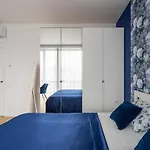 1-bedroom Penthouse With Underground Parking *