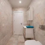 Dzīvoklis 1-bedroom Penthouse With Underground Parking Riga