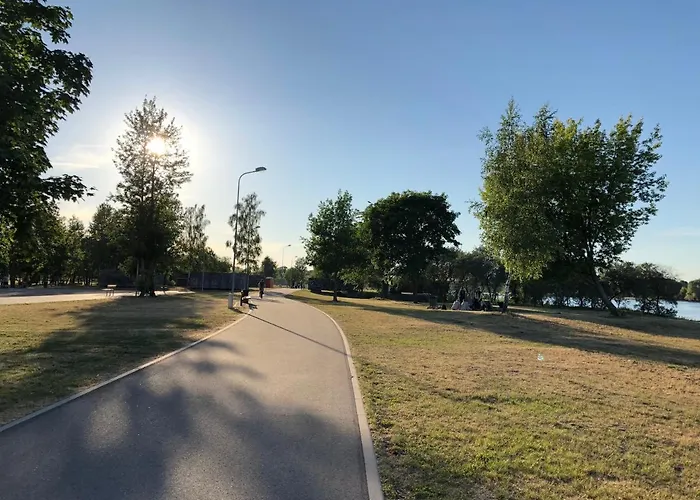 1-bedroom Penthouse With Underground Parking Apartment *