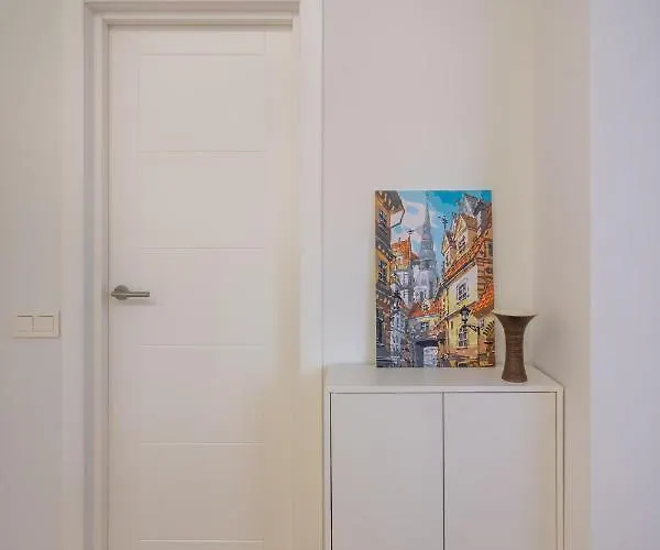 Apartment 1-bedroom Penthouse With Underground Parking *